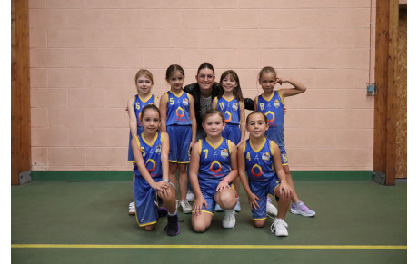 U9FB
